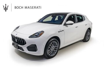 New 2024 Maserati Grecale GT