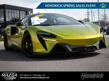 2024 McLaren Artura
