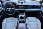 Thumbnail Photo 4 for 2024 Porsche Cayenne