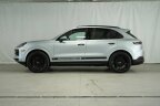 Thumbnail Photo 1 for 2024 Porsche Cayenne