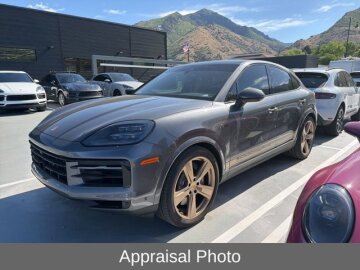 2024 Porsche Cayenne E-Hybrid Coupe