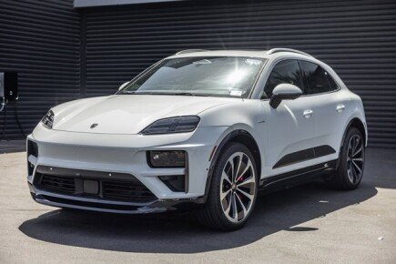 Photo 1 for 2024 Porsche Macan Turbo