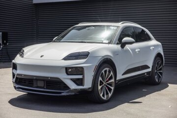2024 Porsche Macan Turbo