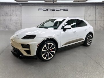 2024 Porsche Macan Turbo