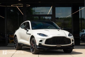 2025 Aston Martin DBX 707