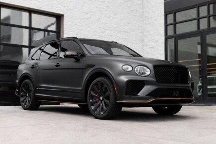 Photo 1 for New 2025 Bentley Bentayga