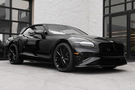 Photo 1 for New 2025 Bentley Continental