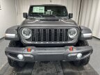 Thumbnail Photo 3 for New 2025 Jeep Gladiator Mojave