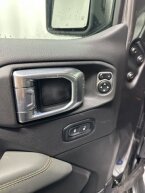 Thumbnail Photo 5 for New 2025 Jeep Gladiator Mojave