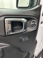 Thumbnail Photo 5 for New 2025 Jeep Gladiator Sport