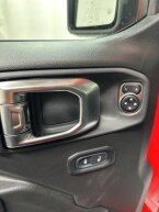 Thumbnail Photo 5 for New 2025 Jeep Gladiator