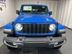 Thumbnail Photo 3 for New 2025 Jeep Gladiator Sport