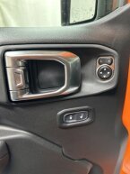 Thumbnail Photo 5 for New 2025 Jeep Gladiator Sport