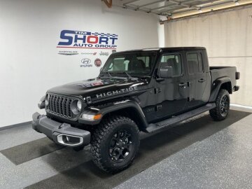 New 2025 Jeep Gladiator Sport
