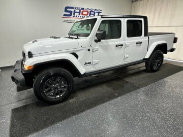 New 2025 Jeep Gladiator Sport