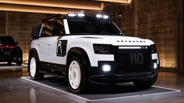 2025 Land Rover Defender 110 X-Dynamic SE