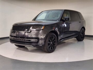 New 2025 Land Rover Range Rover SE