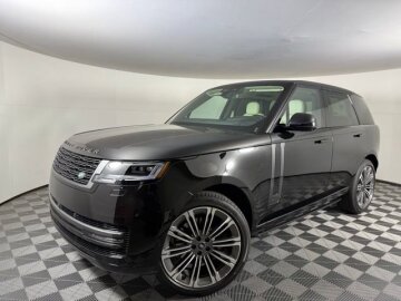 New 2025 Land Rover Range Rover SE