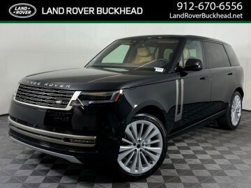 New 2025 Land Rover Range Rover SE