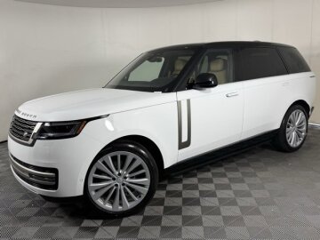 New 2025 Land Rover Range Rover SE
