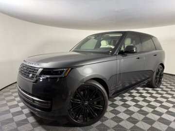 New 2025 Land Rover Range Rover SE