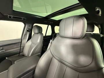 New 2025 Land Rover Range Rover SE