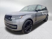 New 2025 Land Rover Range Rover SE