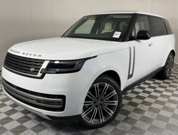 New 2025 Land Rover Range Rover SE