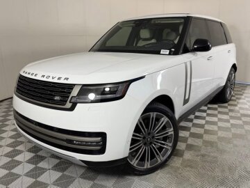 New 2025 Land Rover Range Rover SE