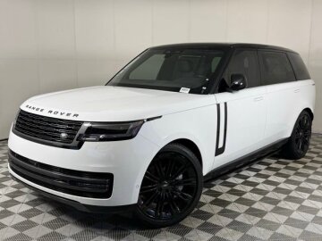 New 2025 Land Rover Range Rover SE