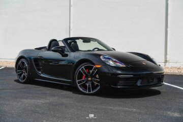 2025 Porsche 718 Boxster S