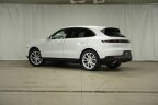 Thumbnail Photo 2 for New 2025 Porsche Cayenne
