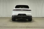 Thumbnail Photo 3 for New 2025 Porsche Cayenne