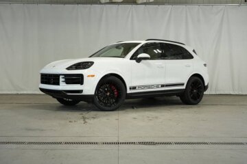 New 2025 Porsche Cayenne S