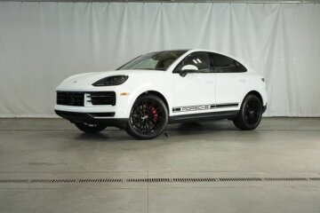 New 2025 Porsche Cayenne S