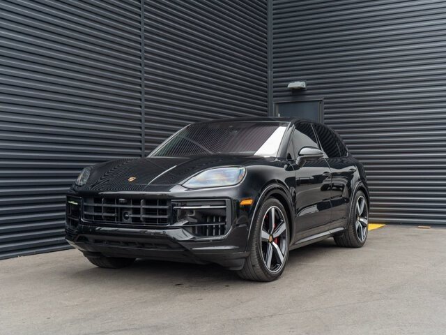 2025 Porsche Cayenne GTS