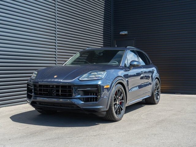 2025 Porsche Cayenne GTS