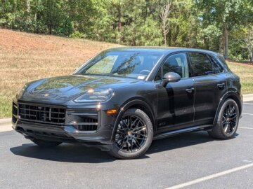 2025 Porsche Cayenne GTS