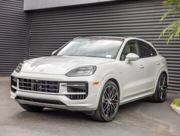 2025 Porsche Cayenne S