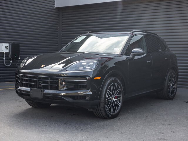 2025 Porsche Cayenne S