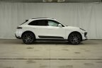 Thumbnail Photo 5 for New 2025 Porsche Macan
