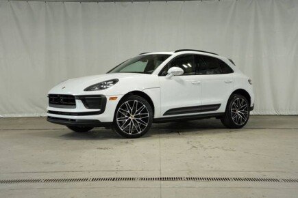 Photo 1 for New 2025 Porsche Macan