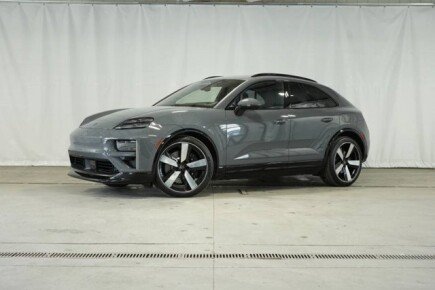 Photo 1 for New 2025 Porsche Macan Turbo