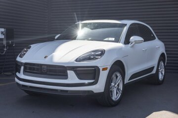 2025 Porsche Macan