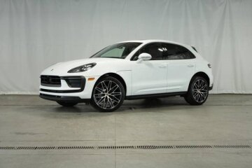New 2025 Porsche Macan