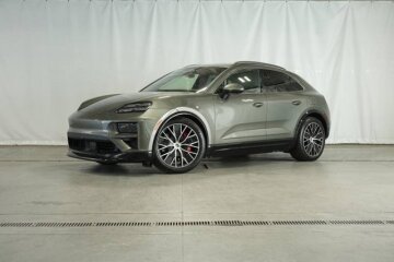 New 2025 Porsche Macan Turbo