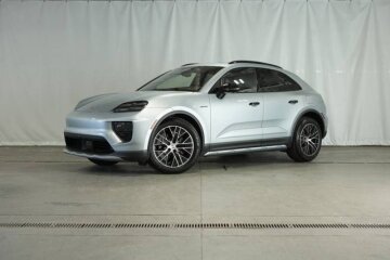 New 2025 Porsche Macan