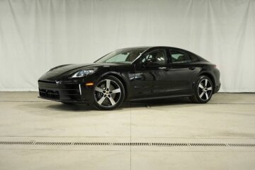 New 2025 Porsche Panamera 4 E-Hybrid