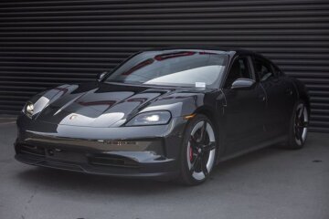 2025 Porsche Taycan 4S