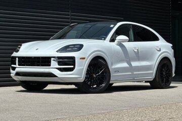 New 2026 Porsche Cayenne GTS
